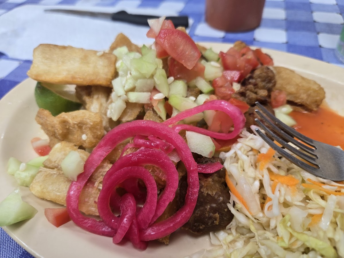 Centro American Restaurant & Pupuseria Photos 2